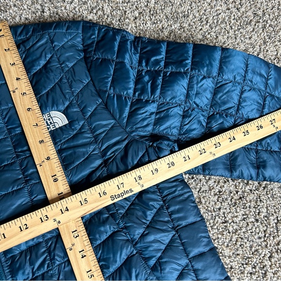The North Face Jacket Men’s Small Blue Thermoball Eco Quilted Puffer Winter Coat - Picture 6 of 10